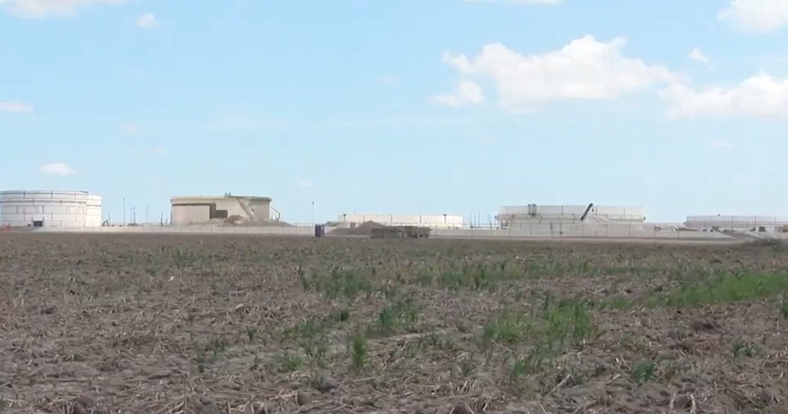 EPIC Crude Holdings recently began construction of 19 oil and gas storage tanks on 500 acres across the road from a Calallen residential neighborhood. Not many officials, including Carolyn Vaughn, the area’s Nueces County commissioner, knew the tanks were coming. Vaughn set up two town hall meetings to bring residents and company representatives to the table. The next meeting is 5:30 p.m. September 19 at Hill Top Community Center, 11425 Leopard St. in Corpus Christi. Courtesy photo