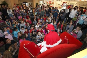 Mrs. Santa reads to a group of youngsters at a holiday event in La Palmera Mall in Corpus Christi. Courtesy Photo